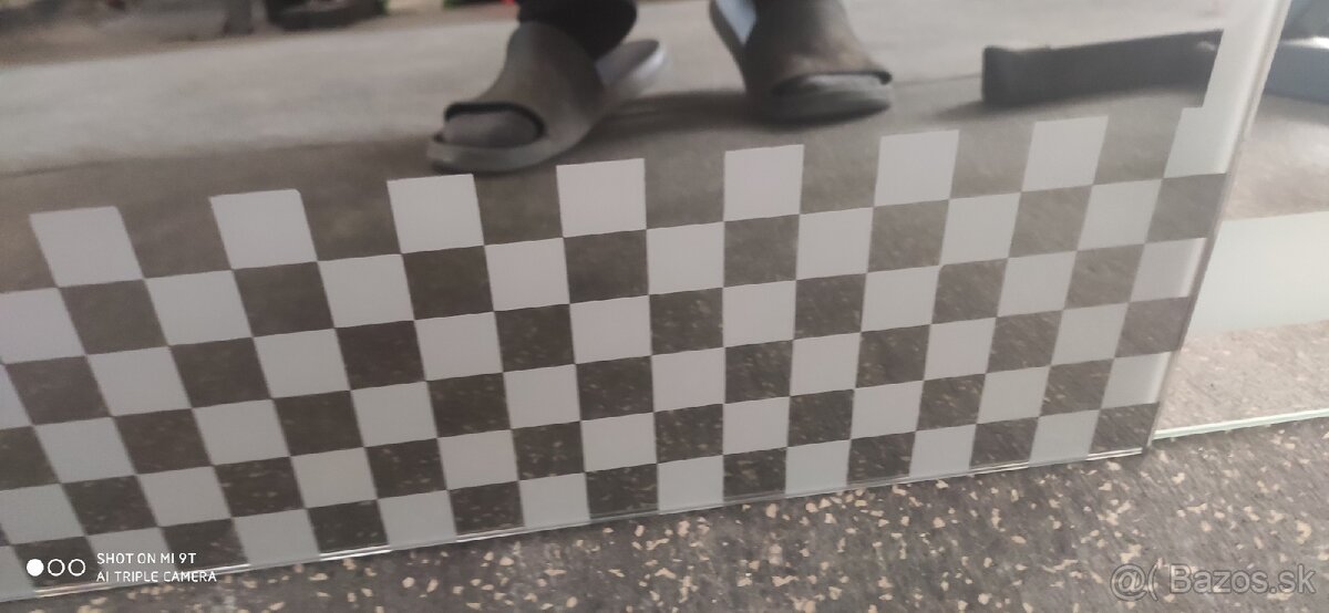 Šedé zrkadlo 380 x 860mm pieskovane lakované
