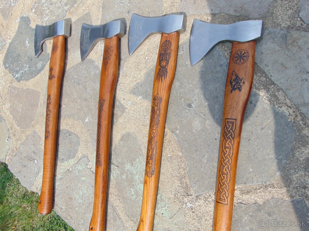 predám viking sekeru s motývmi