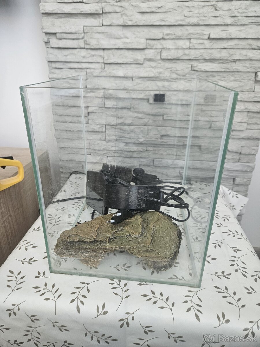 10 litrové akvarium