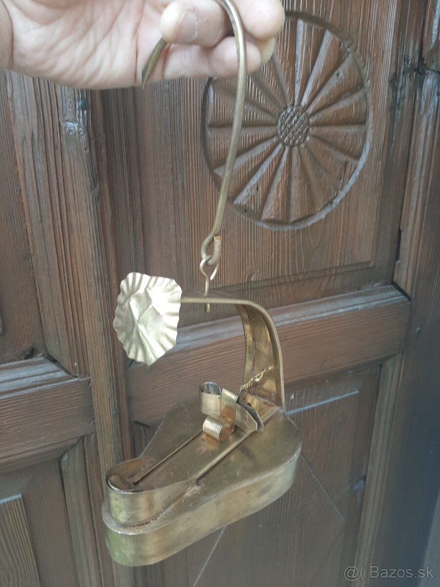 Mosadzná lampa - kahan.