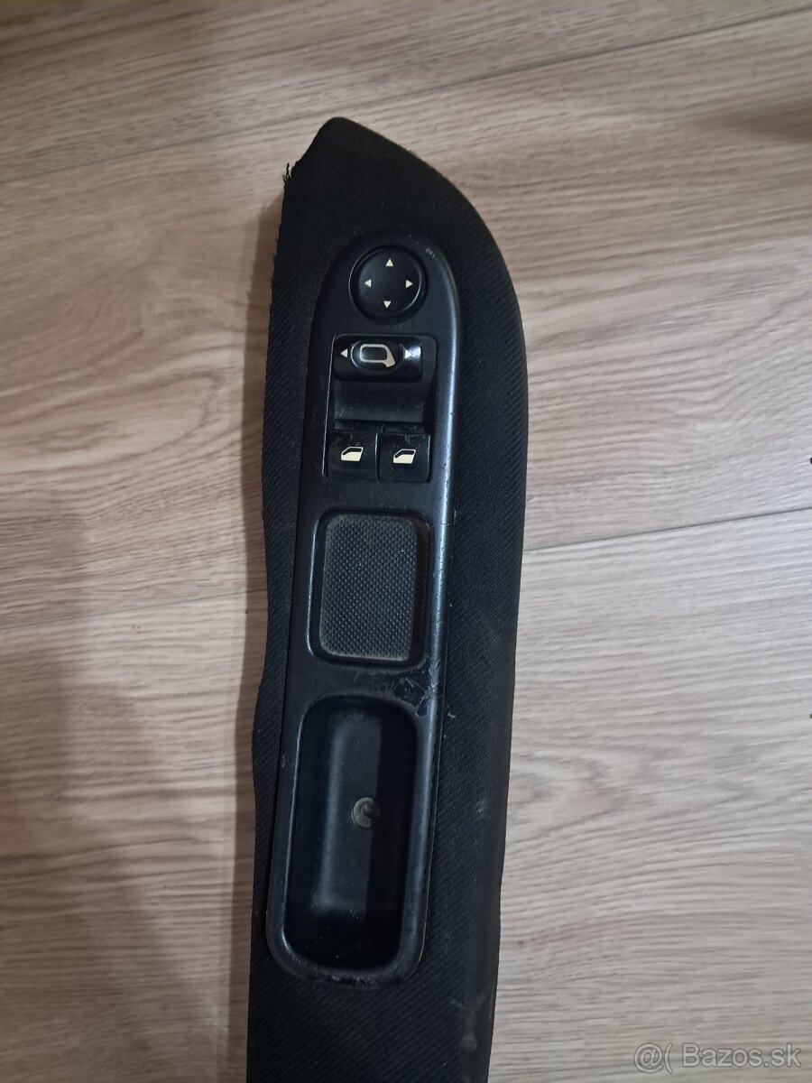 Predám riadiaci panel okien