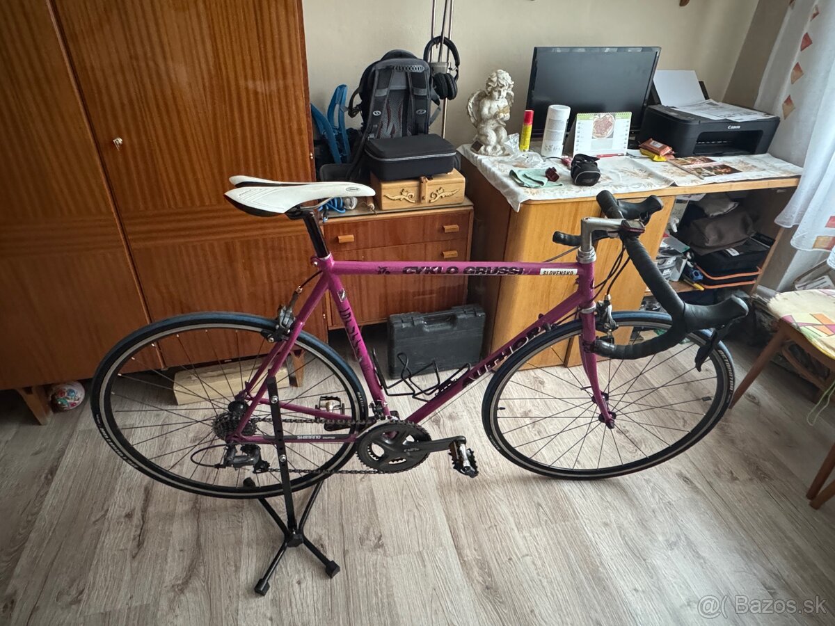 Cestní bicykel