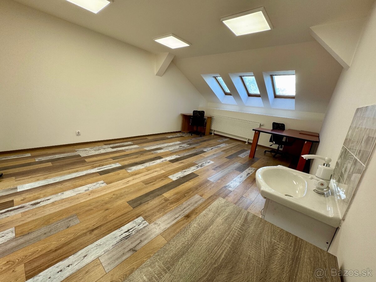 Priestor s umývadlom - 26 m2 - Moyzesova, Košice