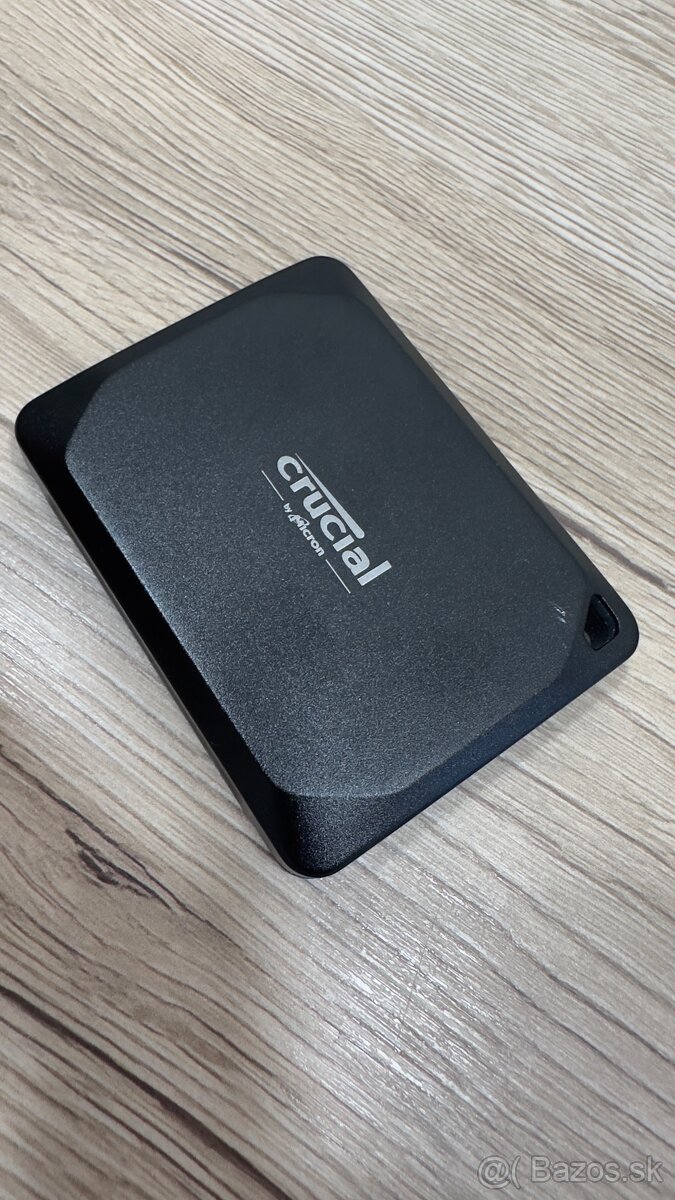 SSD disk Crucial X10 PRO Portable SSD 4TB.