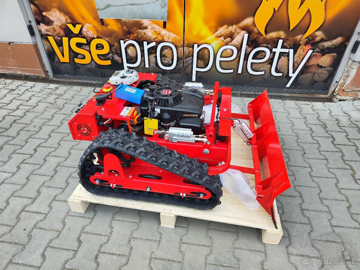 Nová svahová sekačka s pásy na dálkové ovládání