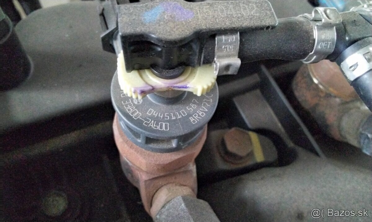 predám TRYSKY 0445110587 MOTOR D4FC KIA CEED 1.4 CRDI 2015 D