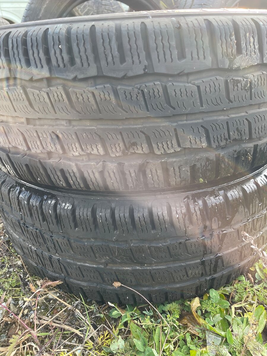 Zimne Kumho 225/65r16 C