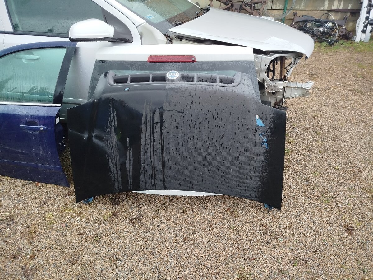 Predám diely na Fiat Doblo