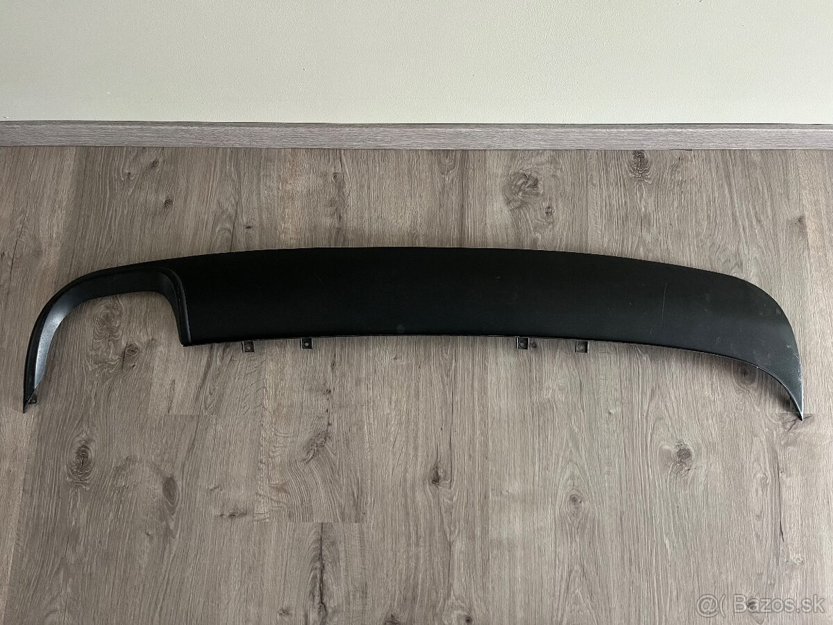 Zadný difuzor r line nárazníka passat b6