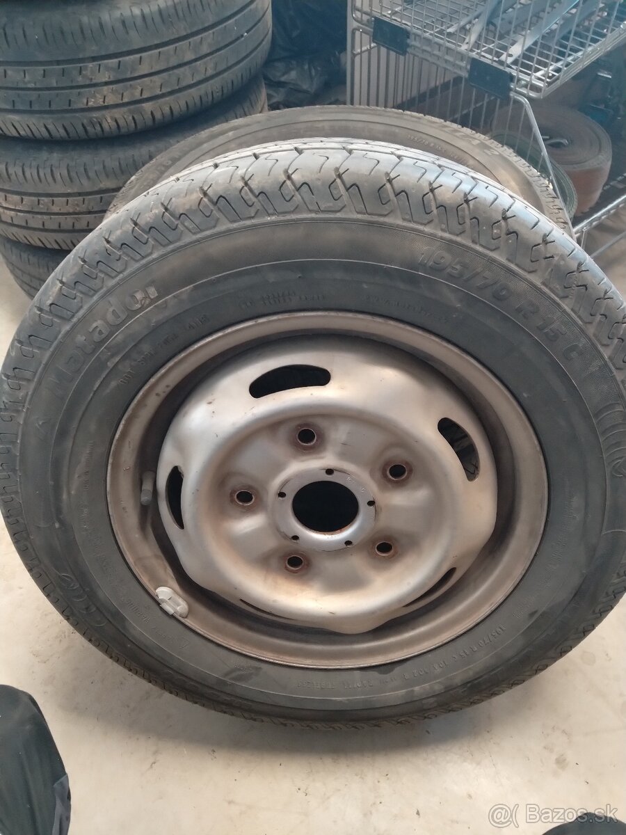195/70 R15C