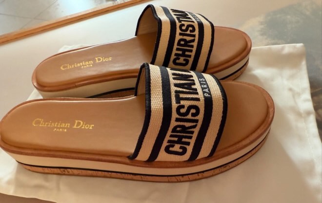 Dámske šľapky Dior