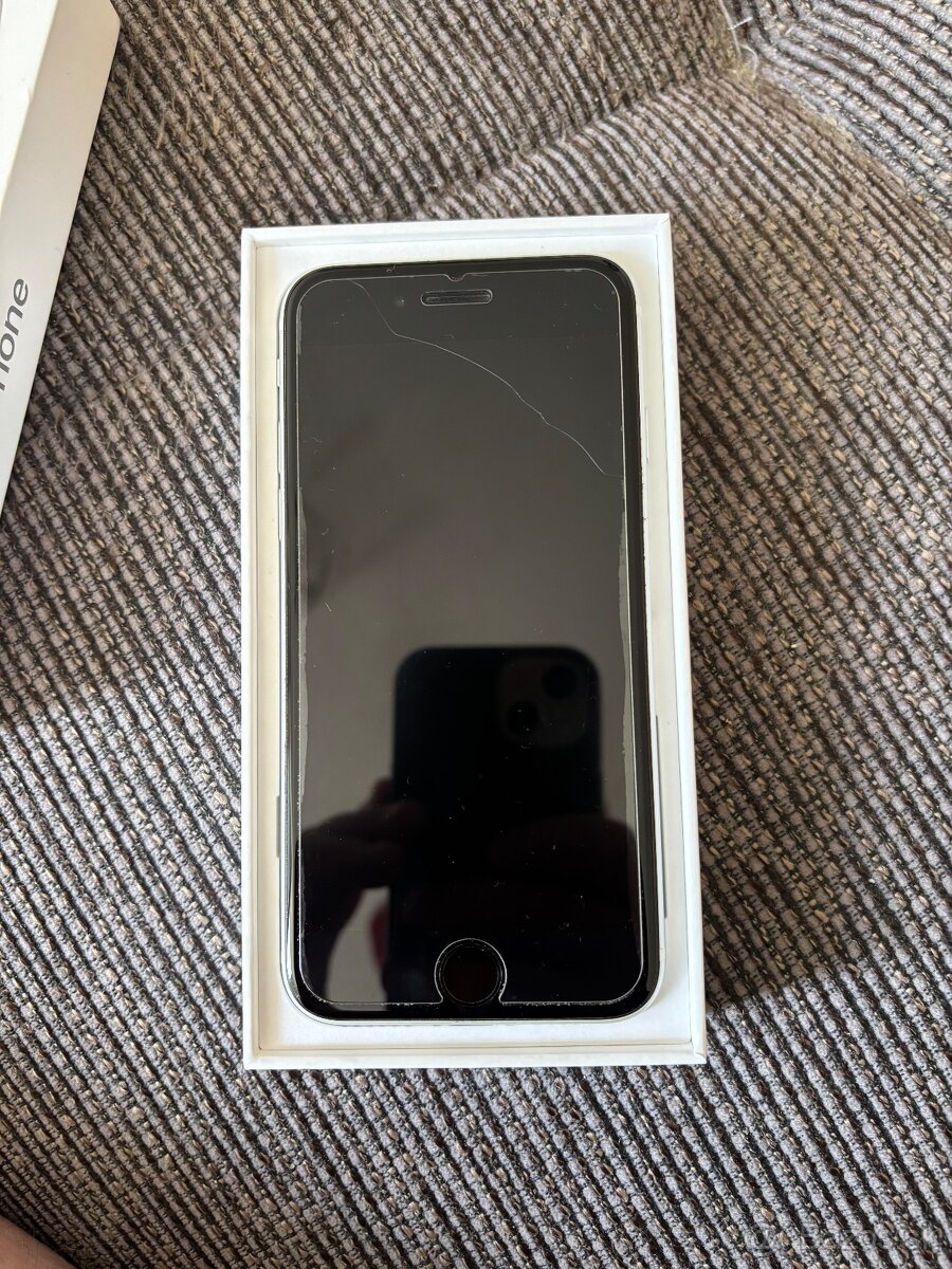 iPhone se 2020 64gb