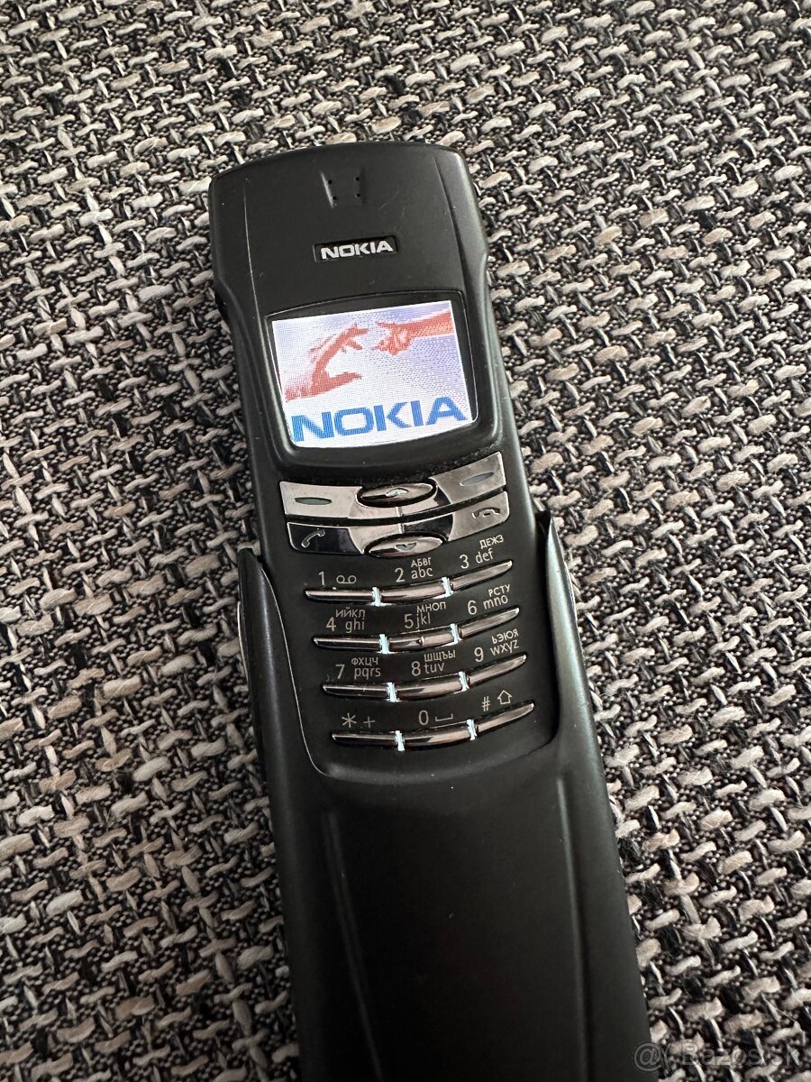 NOKIA 8910 i