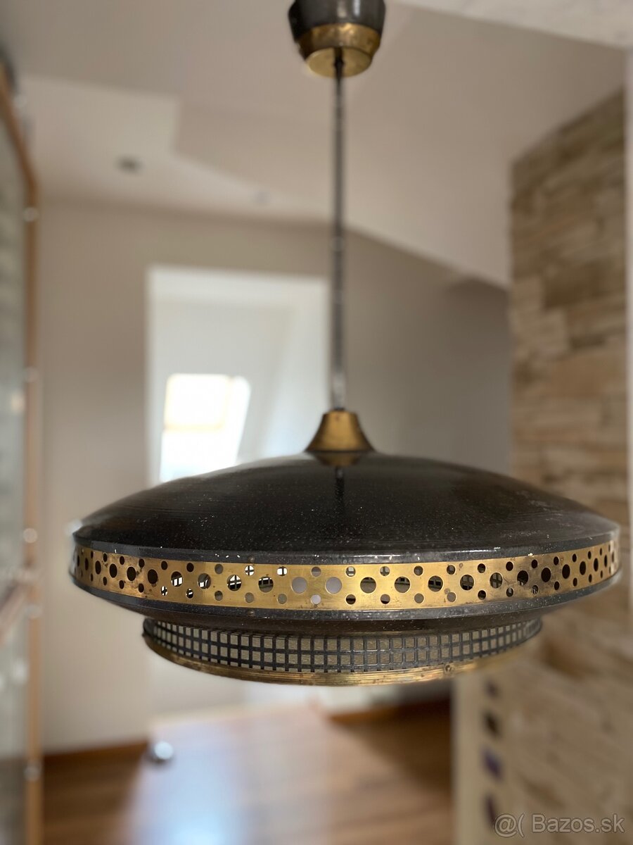 Retro luster UFO