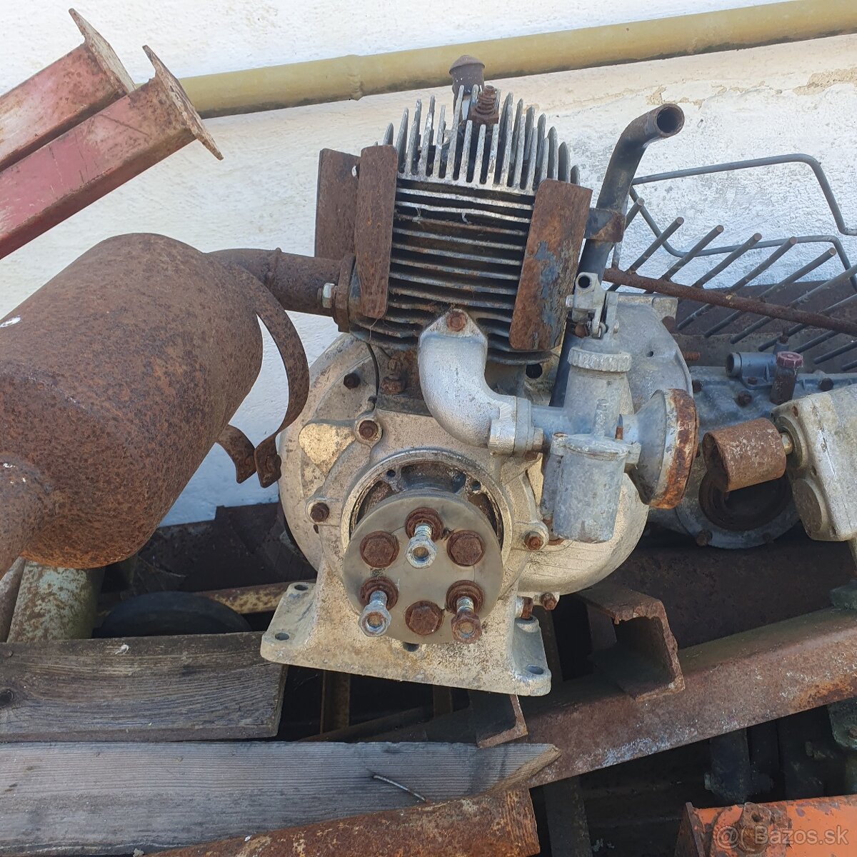 Motor z jawy 250
