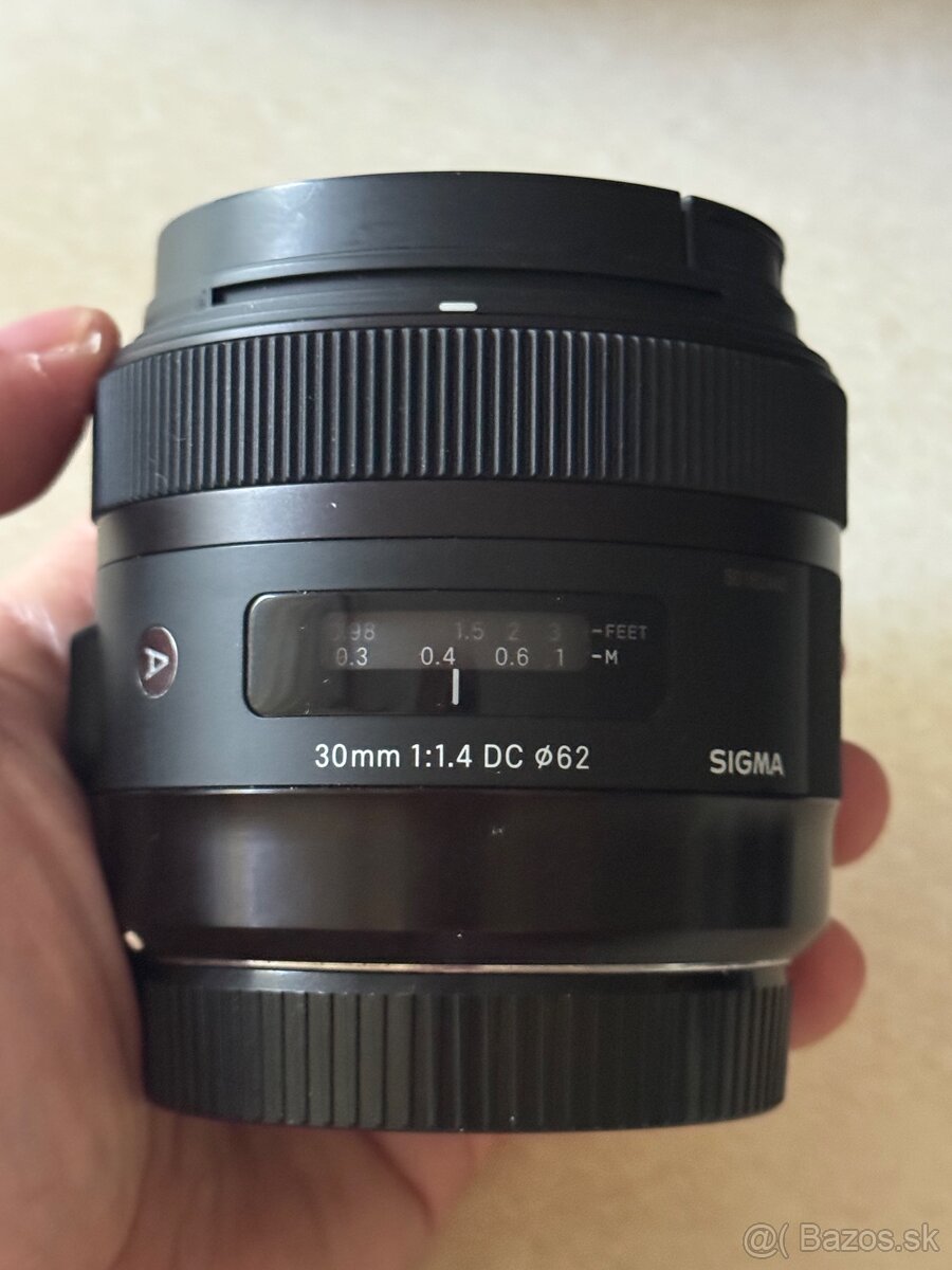 Sigma 30mm 1:14DC62