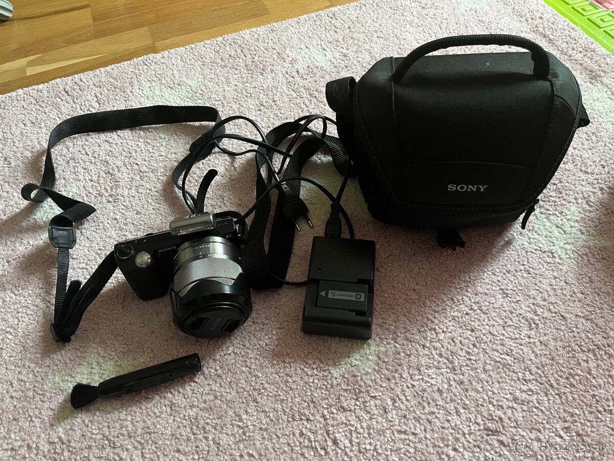 Sony Alpha NEX-5, 18-55 mm f/3.5-5.6 OSS f/3.5-5.6