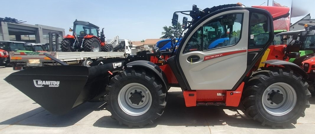 Teleskopický manipuláor Manitou 741 140V Premium