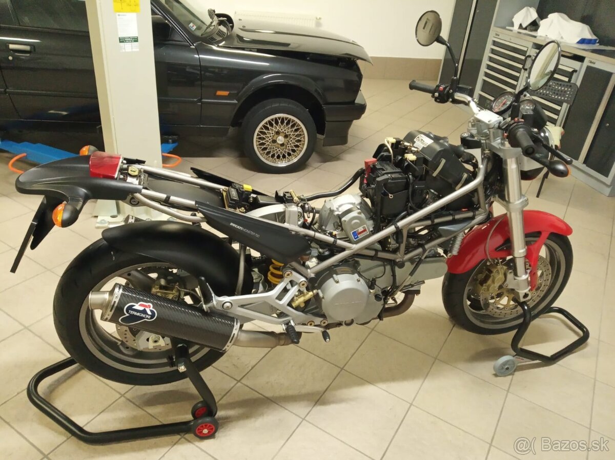 Ducati monster 750