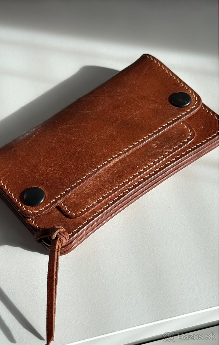 Peňaženka ručne vyrobená z teľacej kože vysokého stupňa
