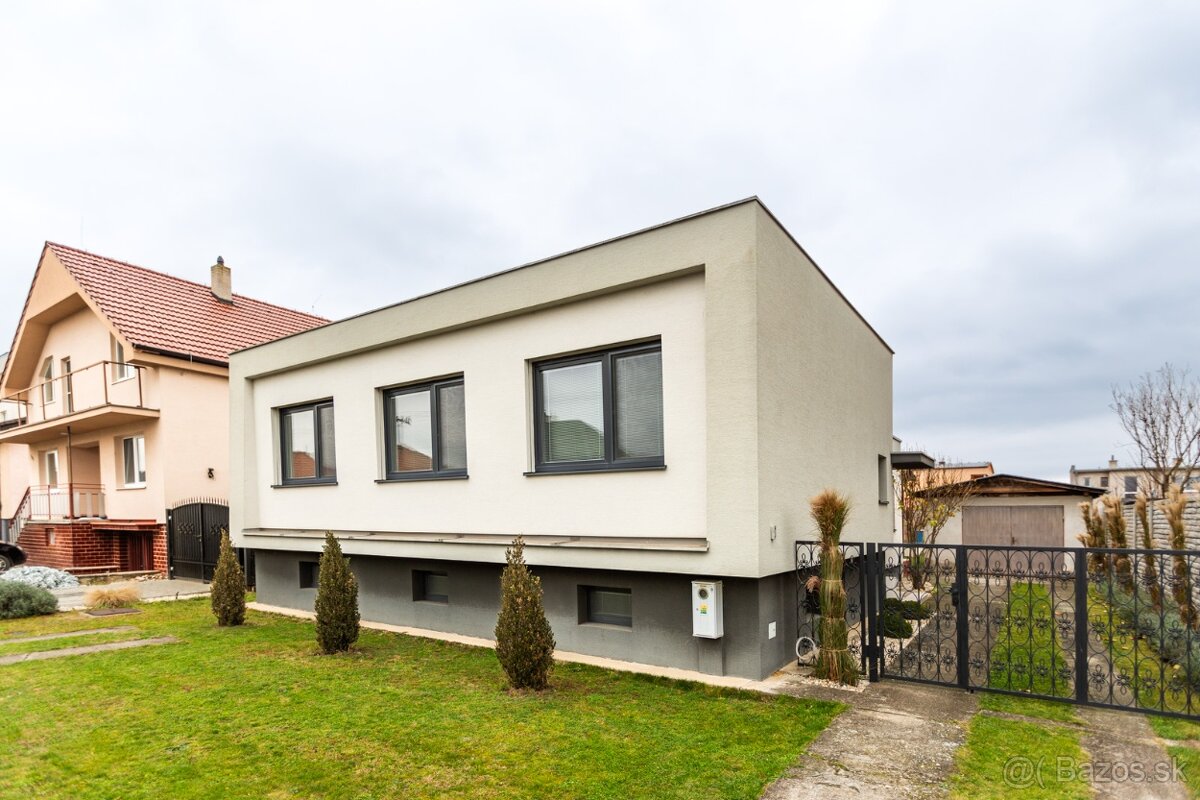 Kvalitne zrekonštruovaný dom vo Veľkých Kostoľanoch