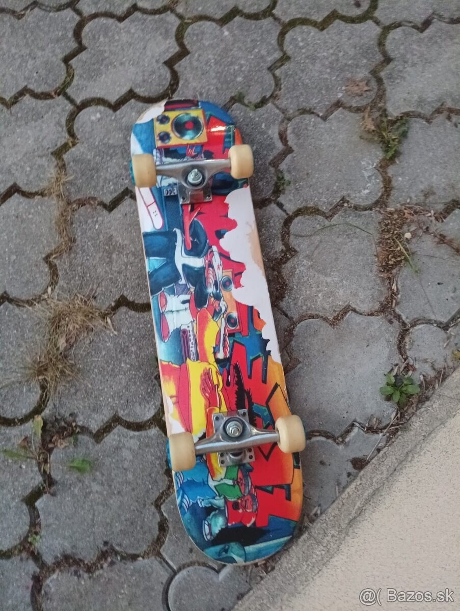 Skateboard