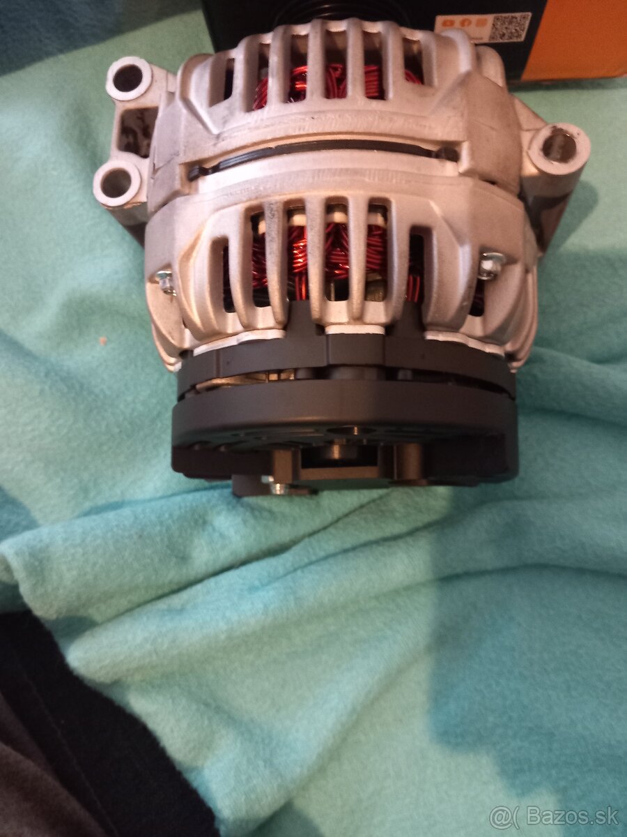 Predám alternátor motora renault dacia