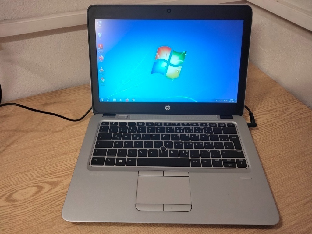 predám notebook HP ELITEBOOK 725 G4 ,WINDOWS 7,bez baterky