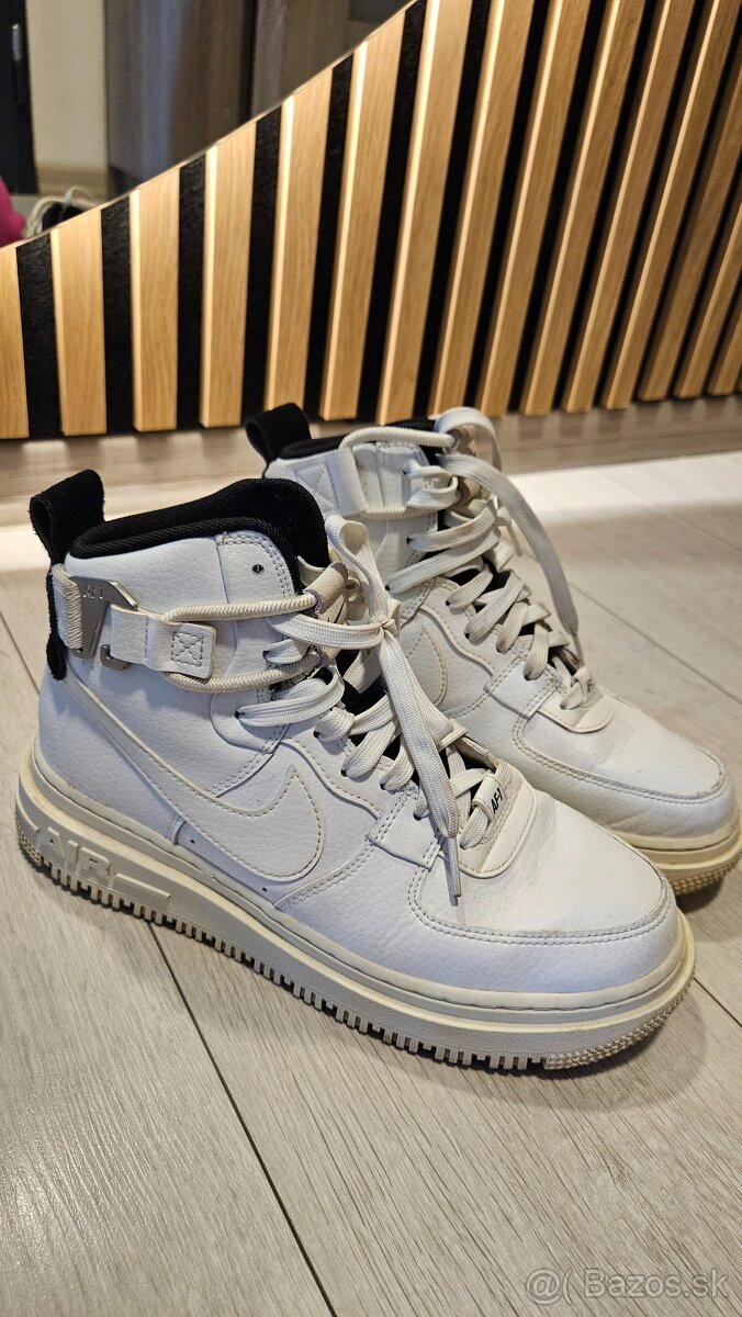 Nike zimne tenisky