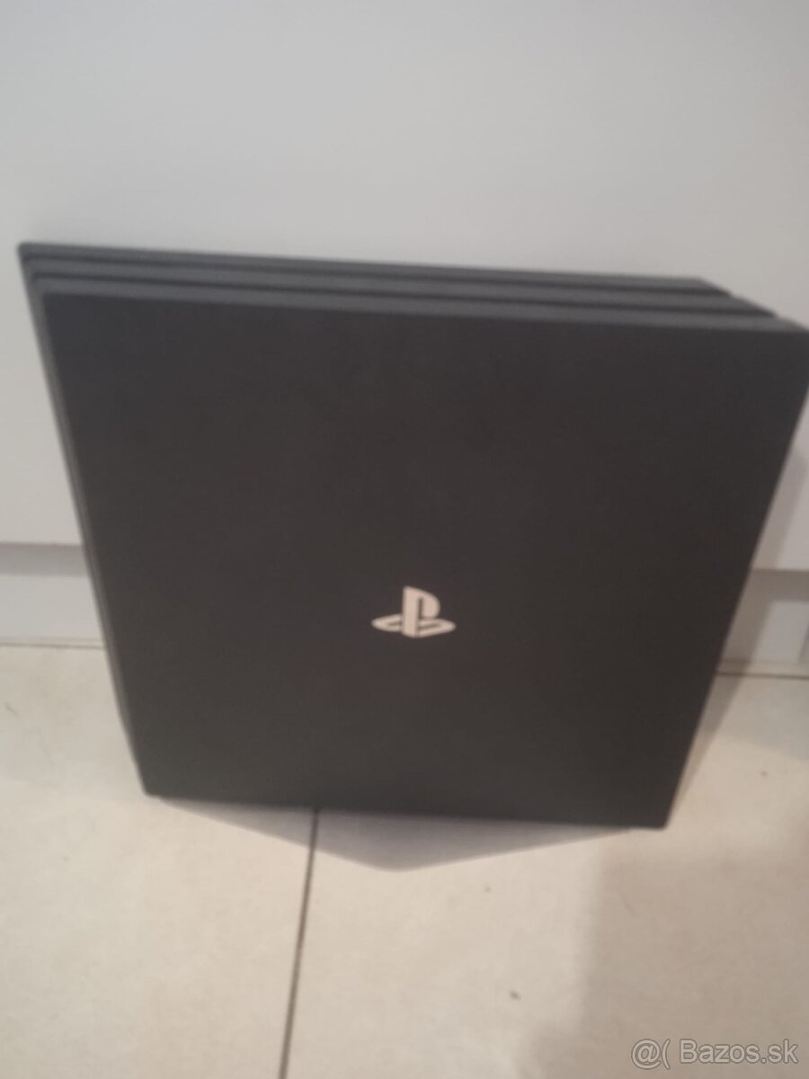 PS 4, ovládače, sluchadlá