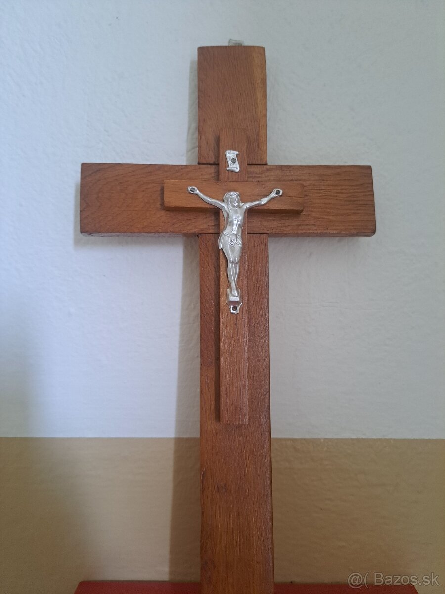 Drevený kríž za poštovné