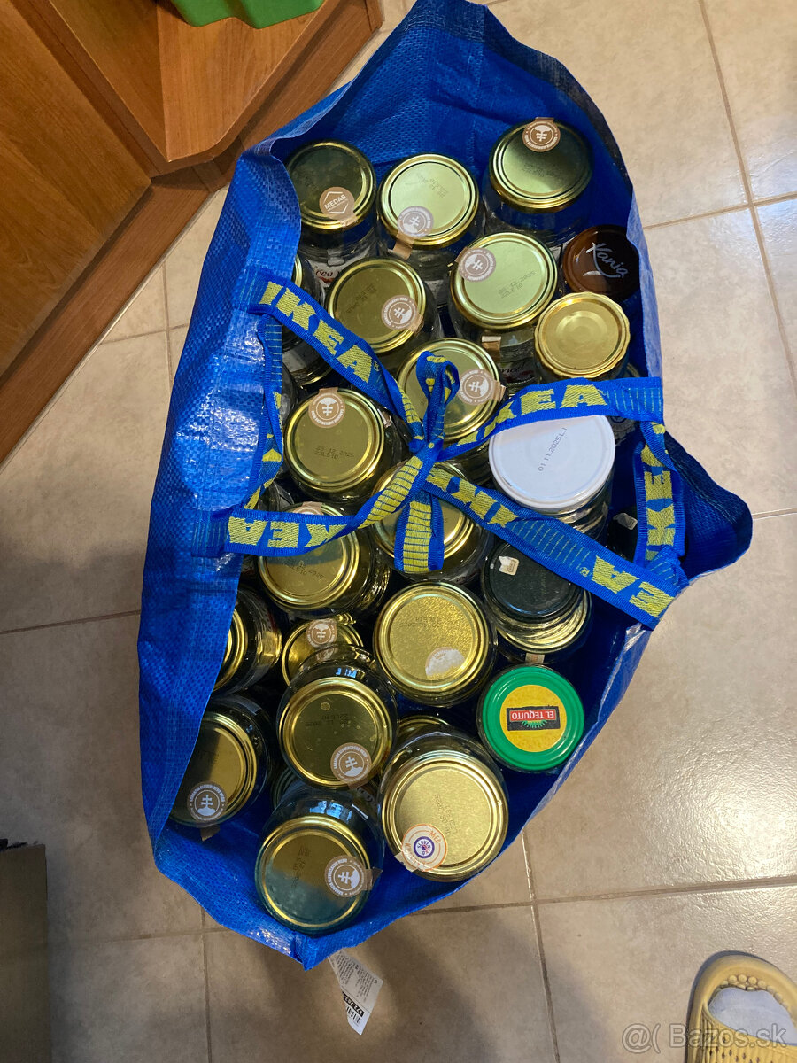 zaváracie poháre s taškou (všetkých 47ks za 4eurá)