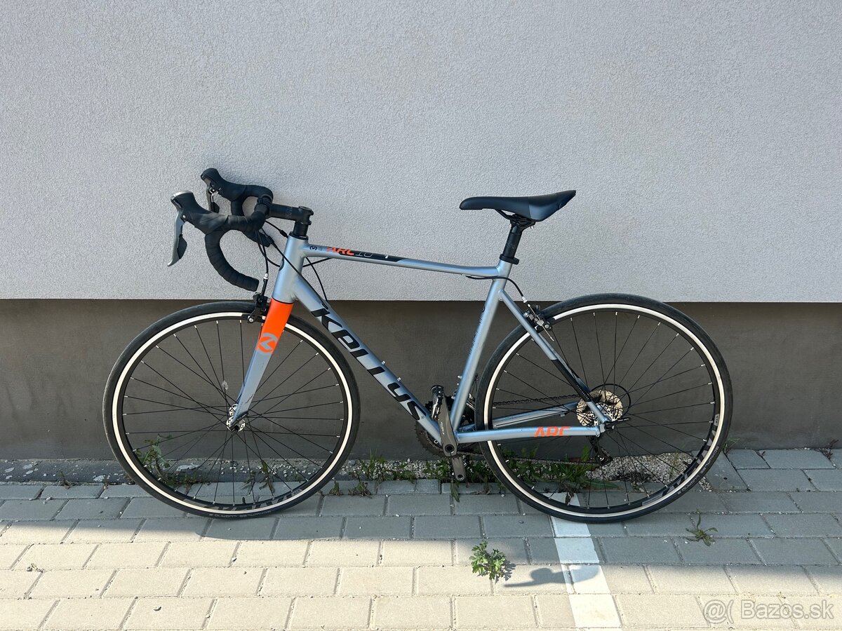 Cestný bicykel