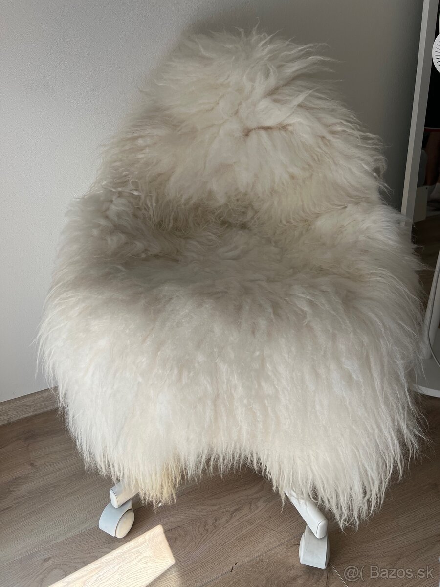 Biela stolička otočná