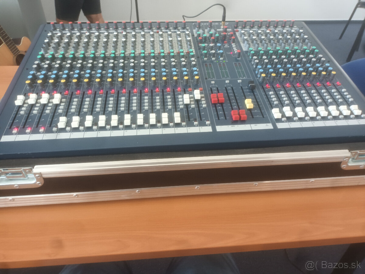 Soundcraft LX7ii