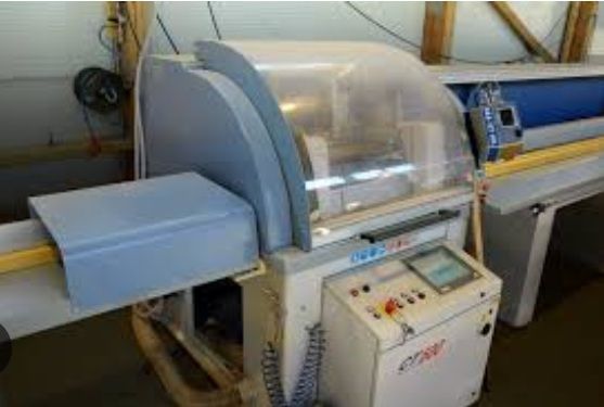 Obsluha CNC píly