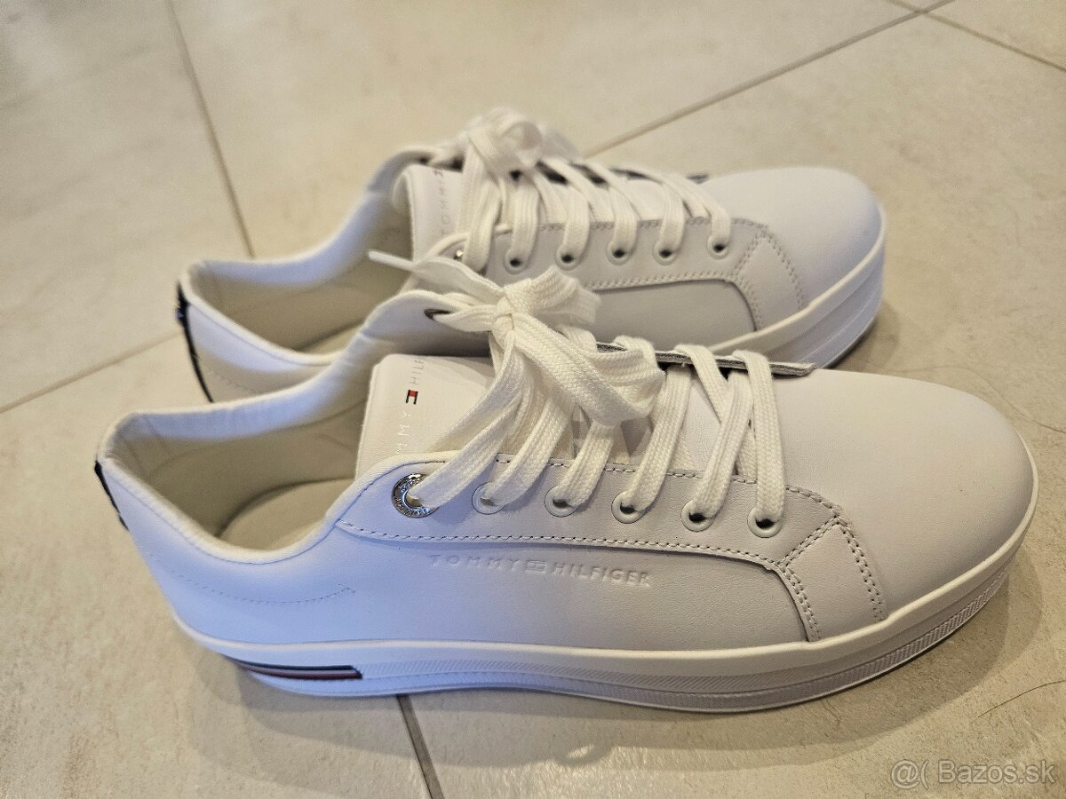 Tenisky Tommy Hilfiger, velkost 40