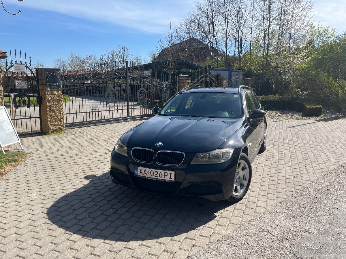 BMW Rad 3 Touring 318d A/T