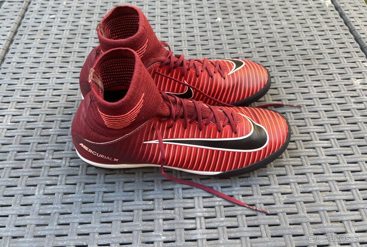 Turfy Nike