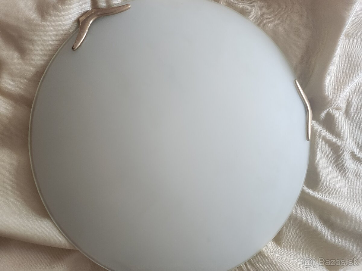 Stropná lampa
