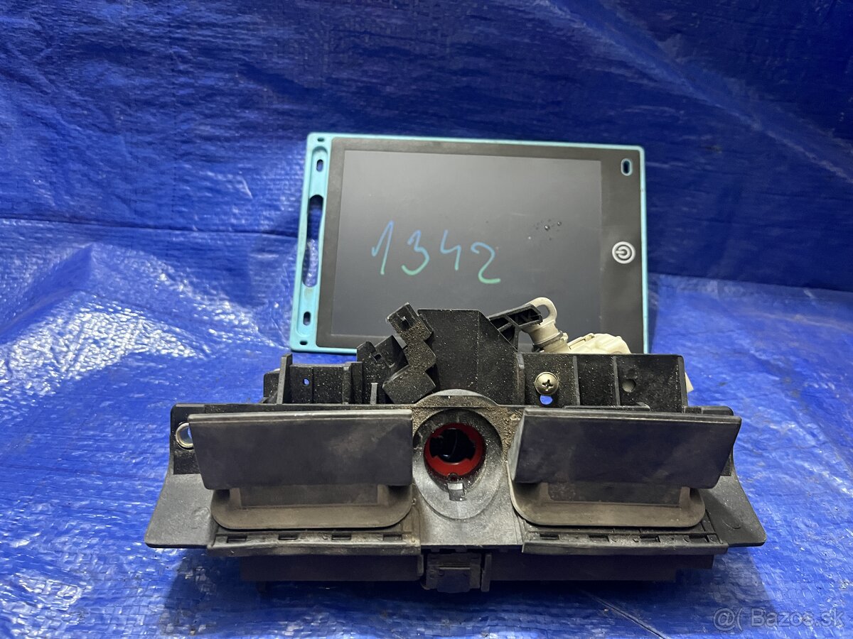 KLUCKA KUFRA AUDI A6C5