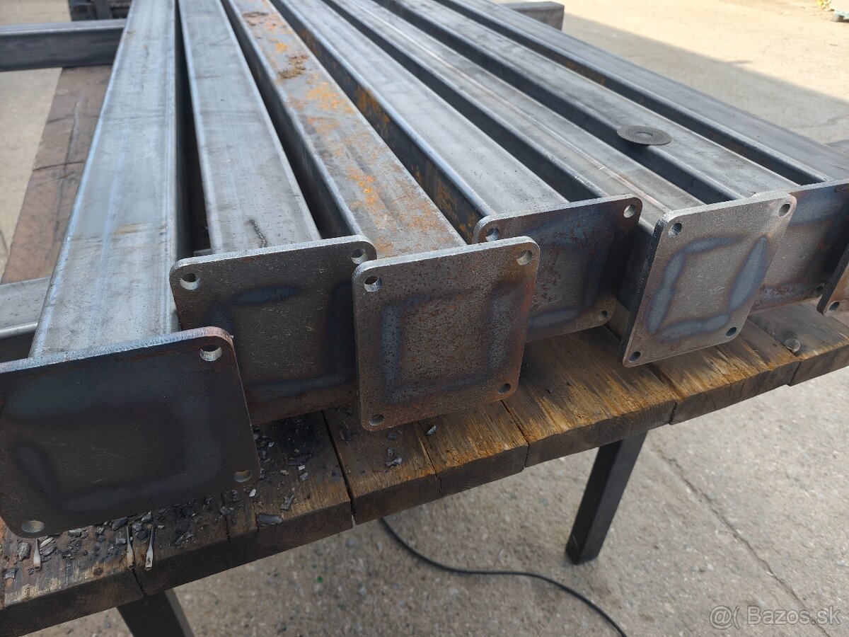 Železné stĺpiky stojky