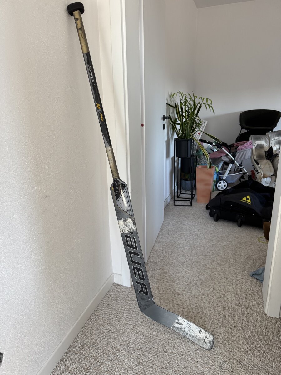 Darujem - Brankarska hokejka bauer m5 pro 27” lavacka