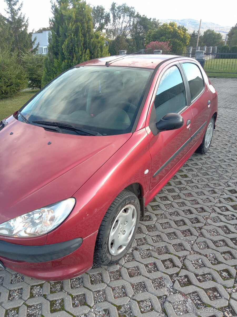 Predám Peugeot 1.1, 44 kw, 132 000km.