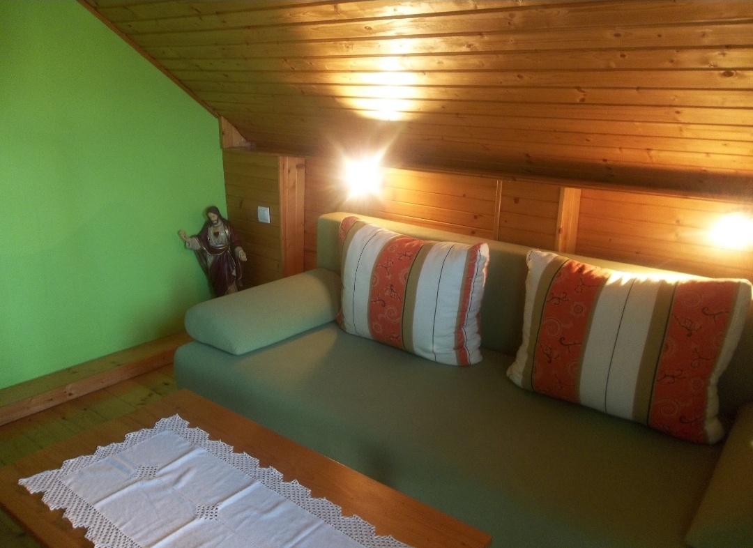 Sedačka vyťahovacia