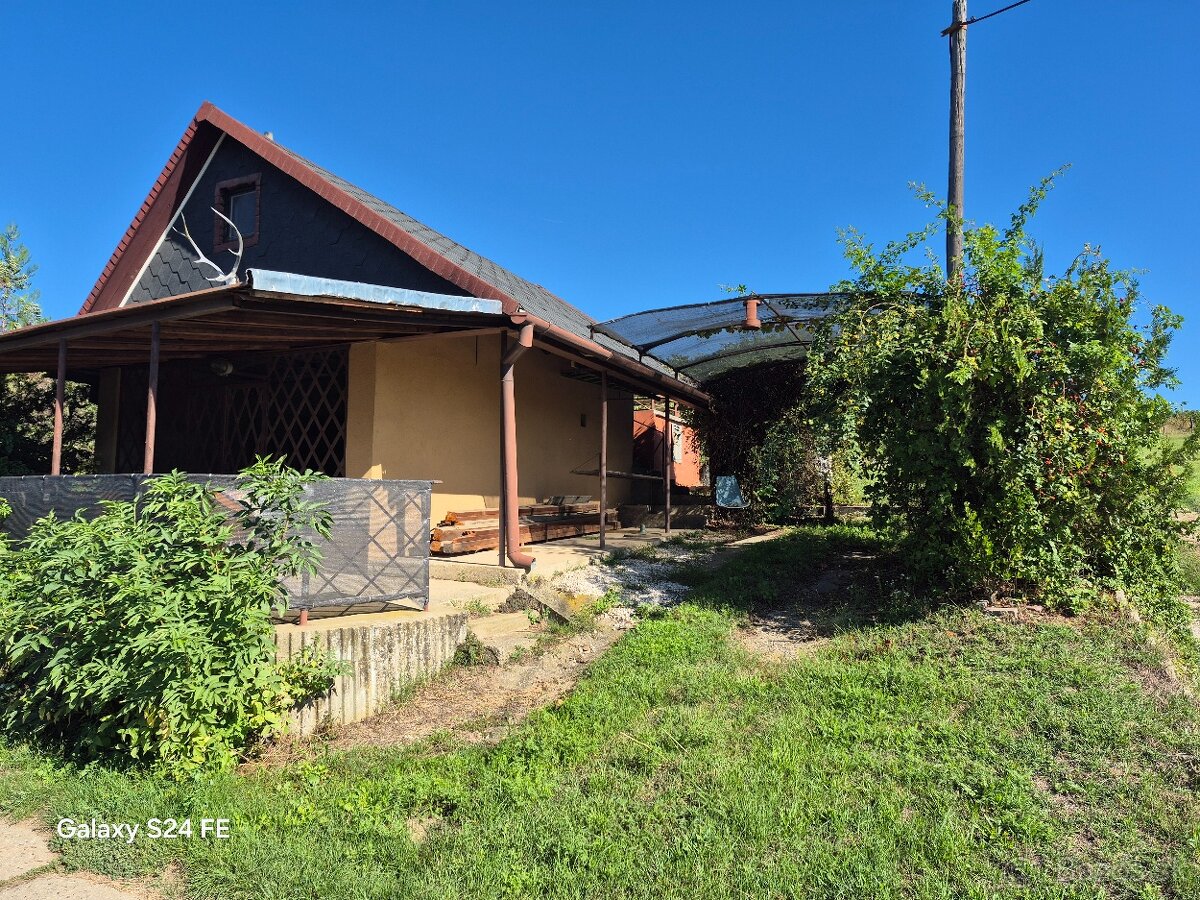 Pivničná chata v známej vinohradníckej oblasti