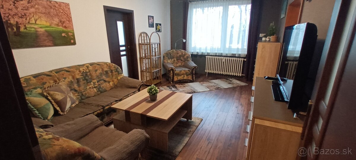 Prenájom trojizbového bytu v Bratislave -Ružinov