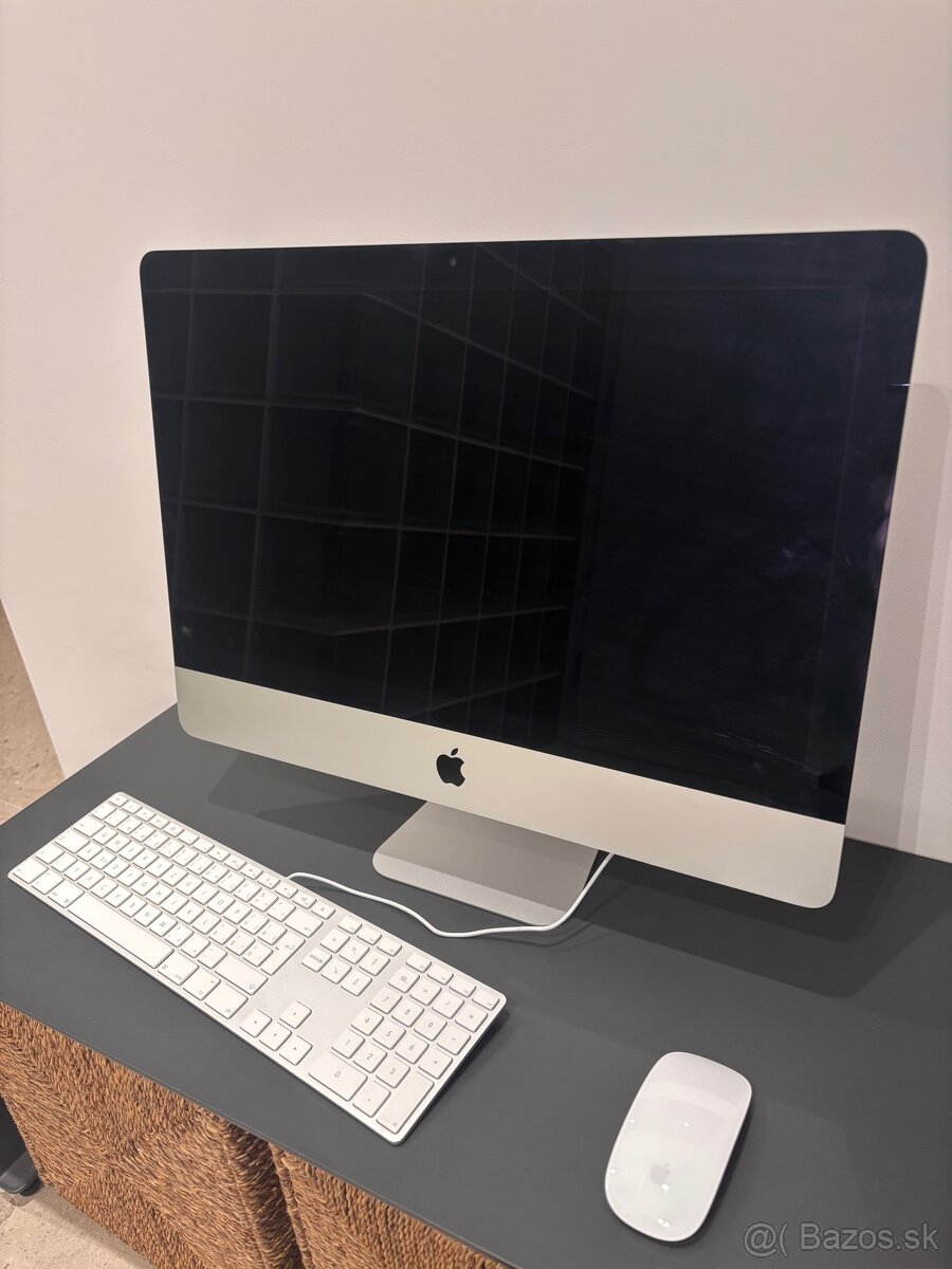 iMac 21.5” (Late 2013) + magic mouse a klavesnica