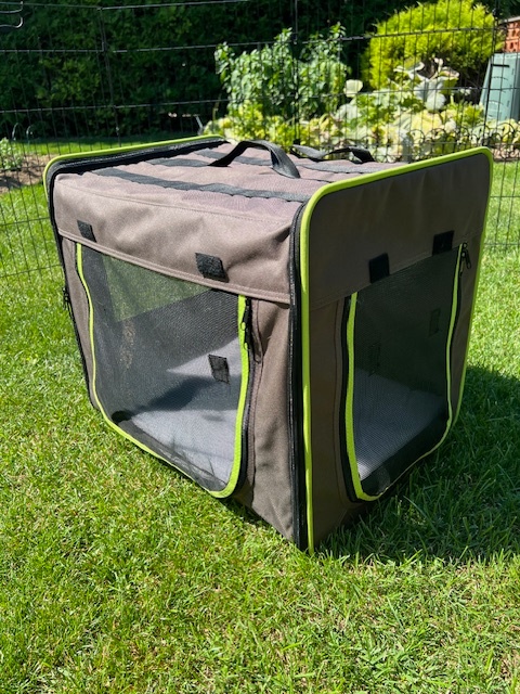 prepravka na psa /skladacia búda na cesty/