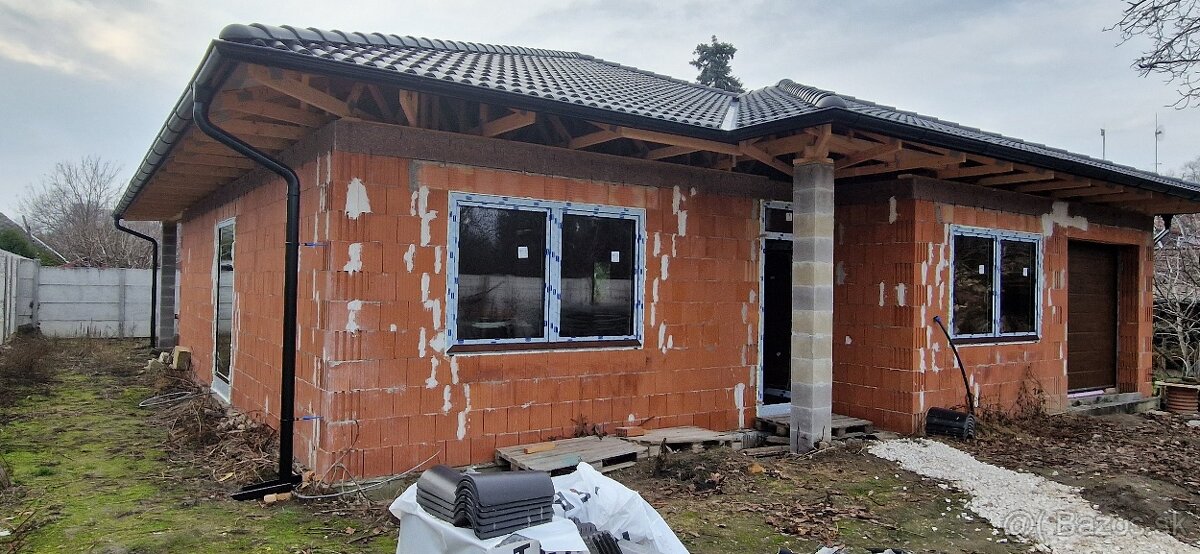 REALFINN EXKLUZÍVNE PREDAJ - NOVOSTAVBA BUNGALOV V NOVÝCH ZÁ